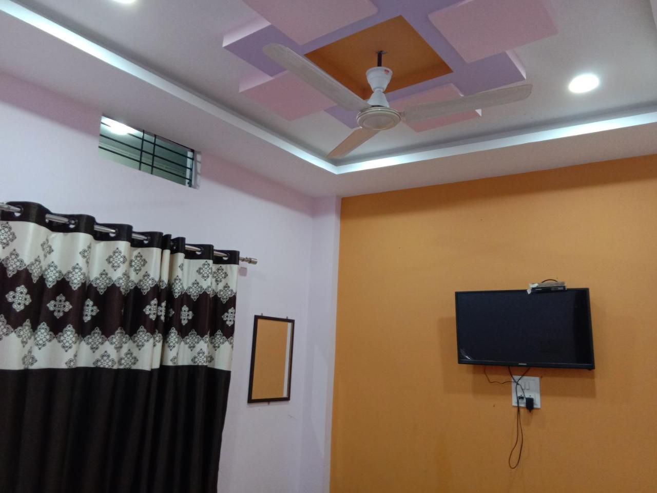Shanti Guest House Ujjain Eksteriør billede